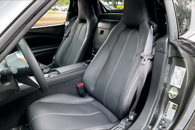 New 2026 MAZDA MX-5 Miata RF Grand Touring RWD image 7