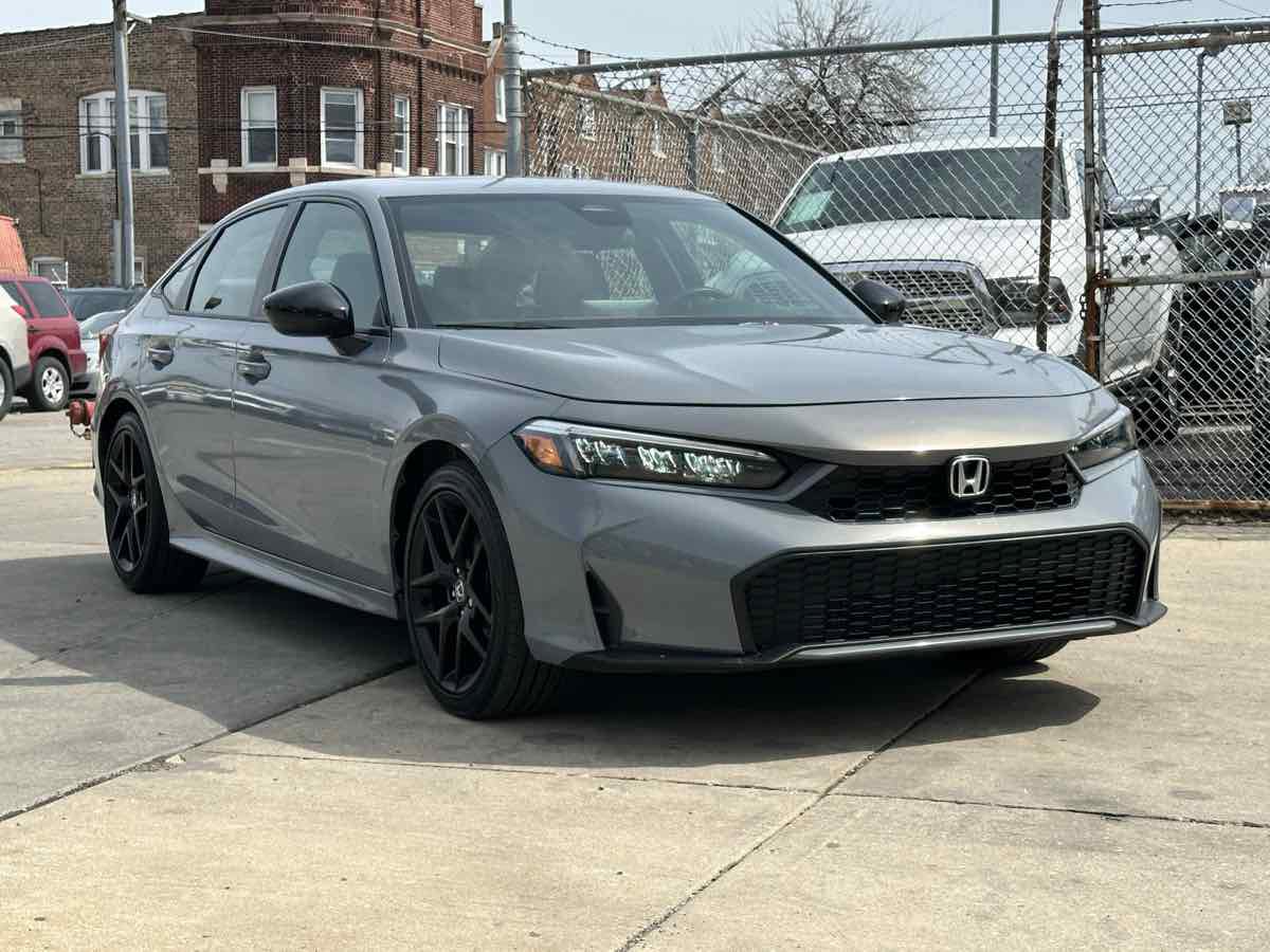 Used 2025 Honda Civic Sport image 3