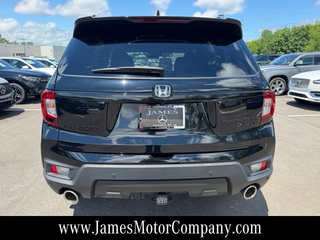 Used 2025 Honda Passport Black Edition image 8