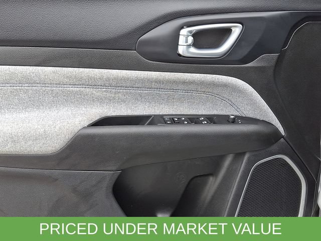 Used 2024 Jeep Compass Latitude AWD/4WD image 14