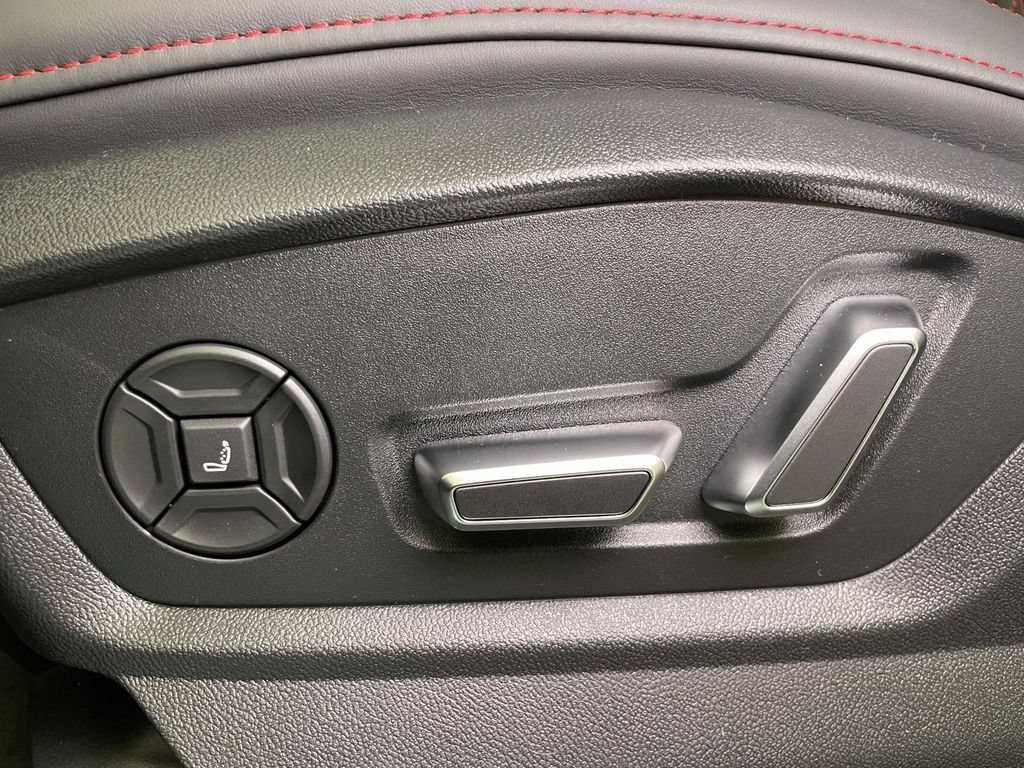 New 2026 Audi SQ8 Prestige AWD/4WD image 17