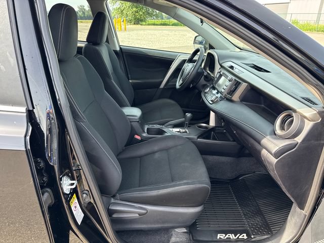 Used 2013 Toyota RAV4 XLE AWD/4WD image 10