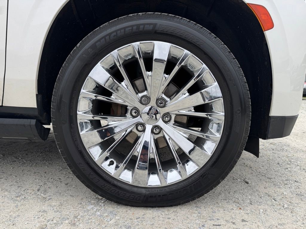 Used 2021 GMC Yukon Denali w/ Denali Premium Package image 18