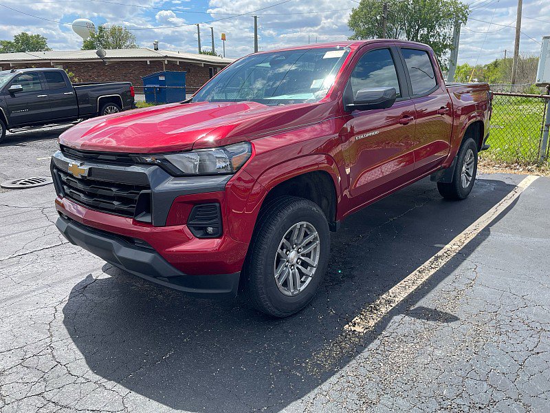 Used 2023 Chevrolet Colorado LT w/ LT Convenience Package II AWD/4WD image 1