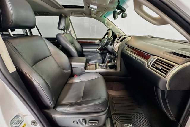 Used 2016 Lexus GX 460 Luxury AWD/4WD image 27