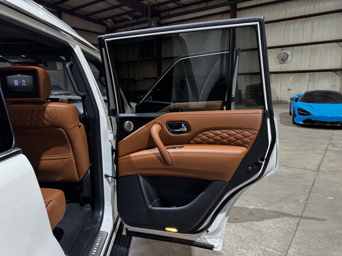 Used 2021 INFINITI QX80 Sensory w/ All-Season Package image 19