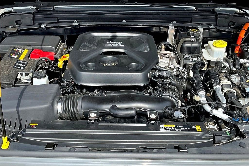 Used 2022 Jeep Wrangler Unlimited Sahara w/ Cold Weather Group image 32