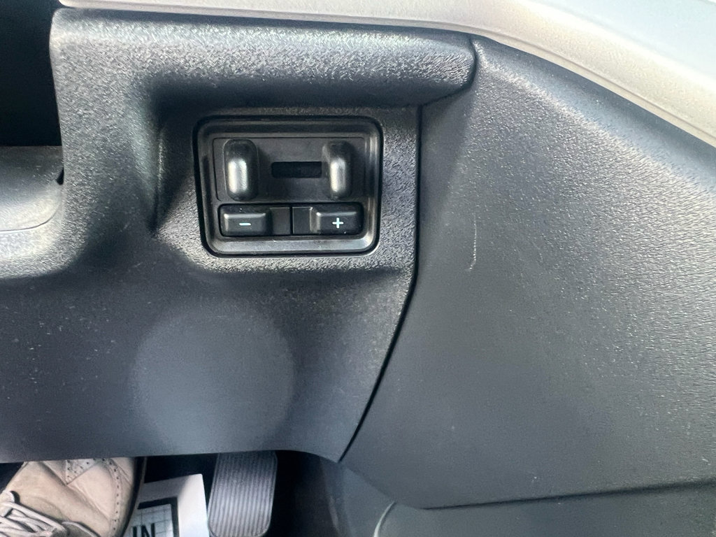 Used 2025 Ford Expedition Max Active AWD/4WD image 14