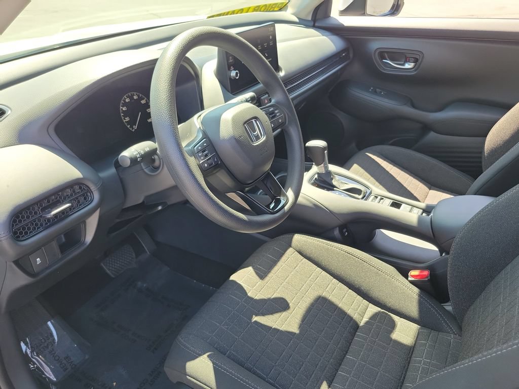 Certified 2027 Honda HR-V LX image 18