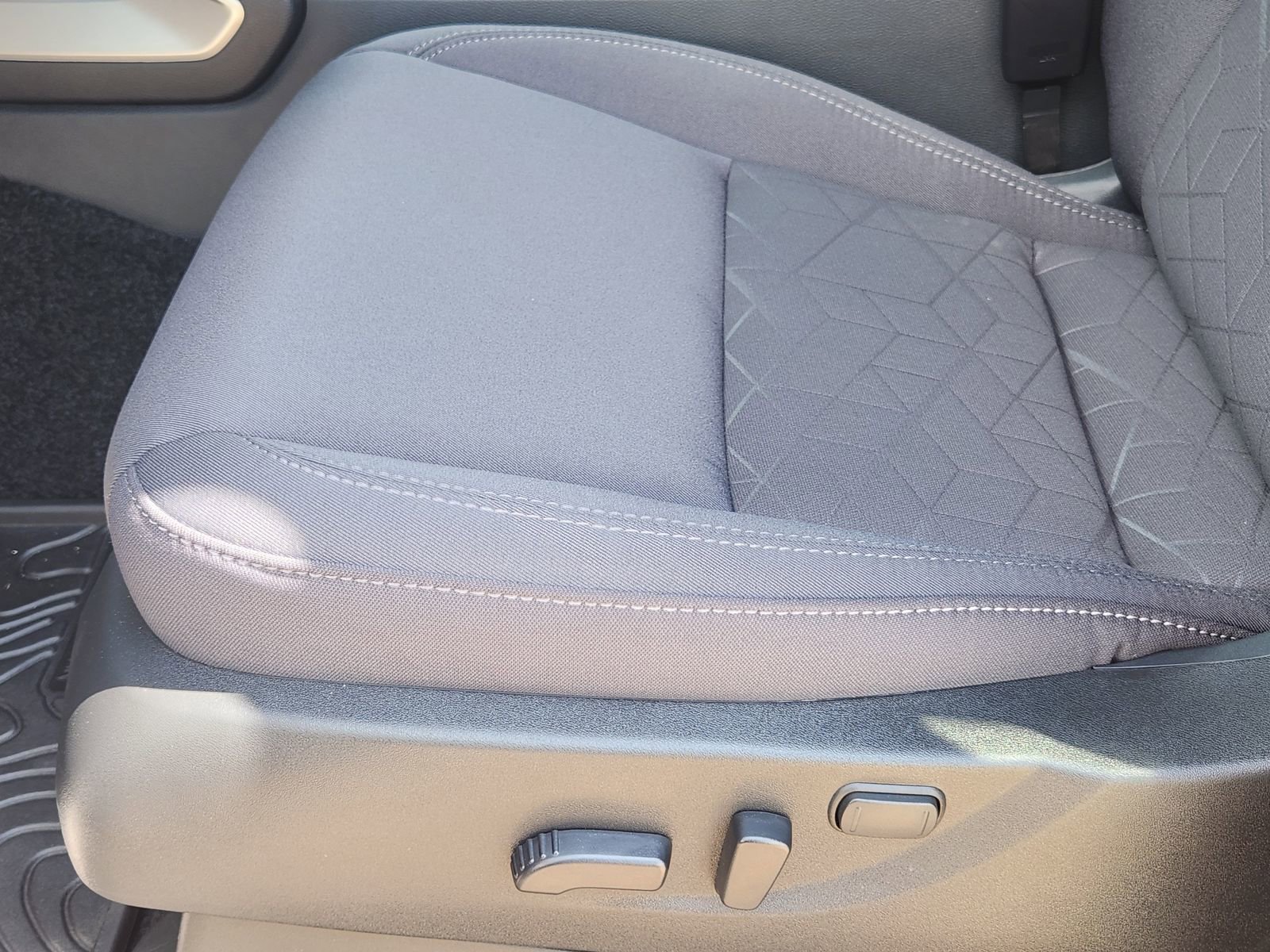 New 2026 Nissan Frontier SV RWD image 23