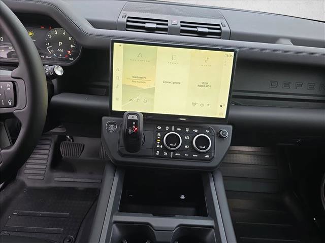 New 2026 Land Rover Defender 110 X-Dynamic SE image 21