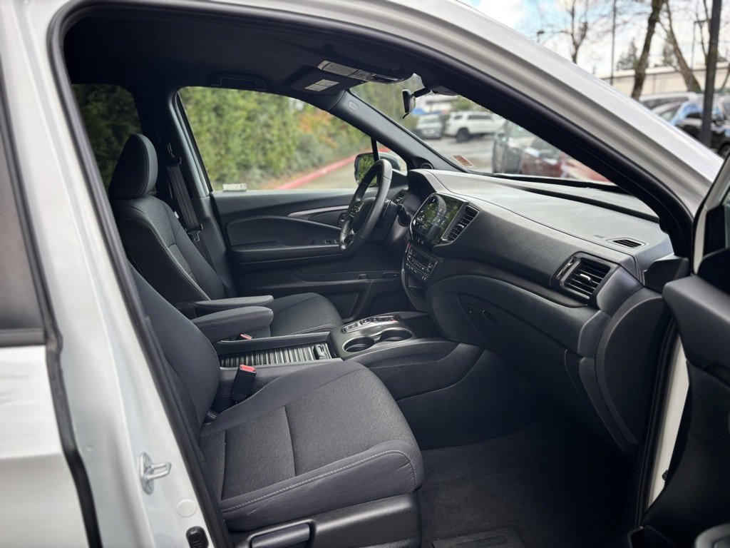 Used 2021 Honda Passport Sport image 12