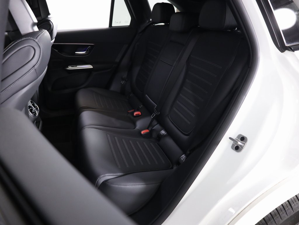 Certified 2025 Mercedes-Benz GLC 300 4MATIC image 38