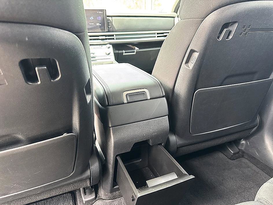 Used 2025 Hyundai Santa Fe SE image 9