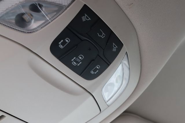 Used 2024 Chrysler Pacifica Touring-L FWD image 39