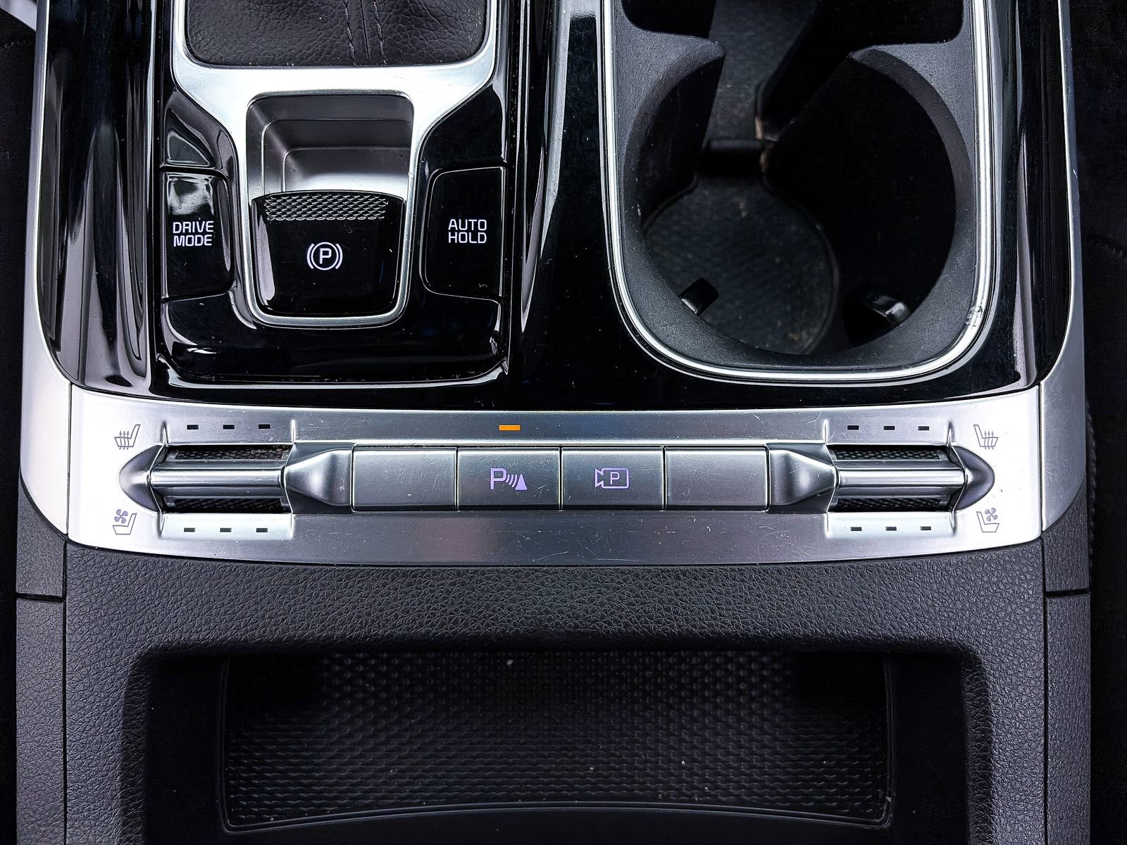 Certified 2024 Kia Carnival SX image 25