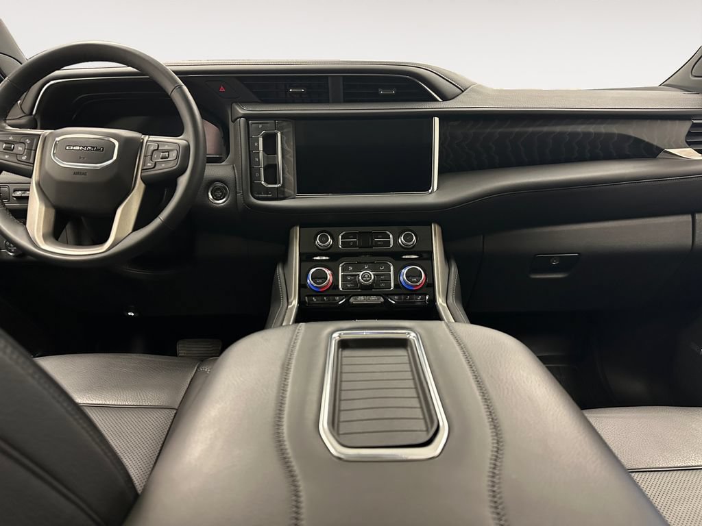 Used 2023 GMC Yukon Denali AWD/4WD image 11