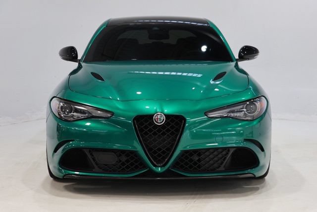 Used 2023 Alfa Romeo Giulia Quadrifoglio RWD image 2
