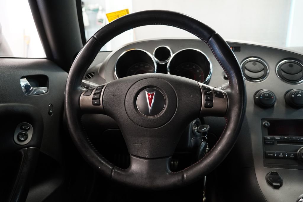 Used 2008 Pontiac Solstice GXP w/ Premium Package image 15