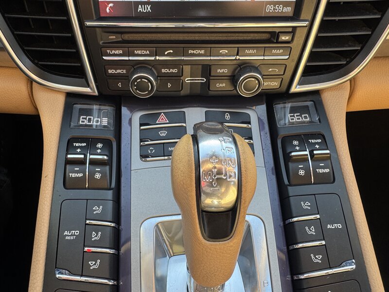 Used 2013 Porsche Panamera image 57