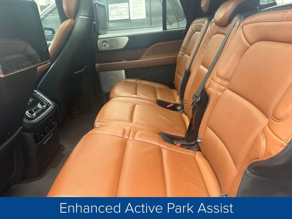 Used 2020 Lincoln Navigator Reserve w/ Luxury Package AWD/4WD image 19