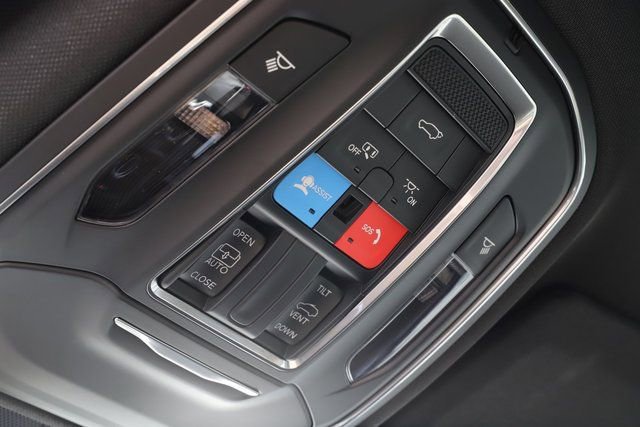 New 2025 Jeep Grand Cherokee Altitude AWD/4WD image 36