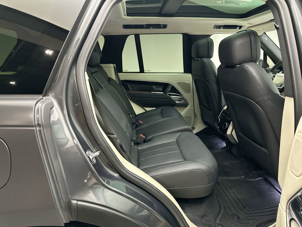 Used 2024 Land Rover Range Rover SE AWD/4WD image 19