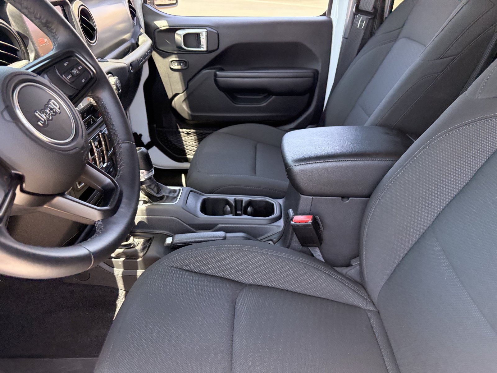 Used 2021 Jeep Wrangler Unlimited Sport AWD/4WD image 17