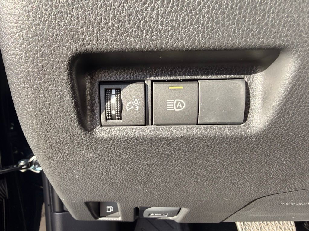 Used 2025 Toyota RAV4 LE image 20