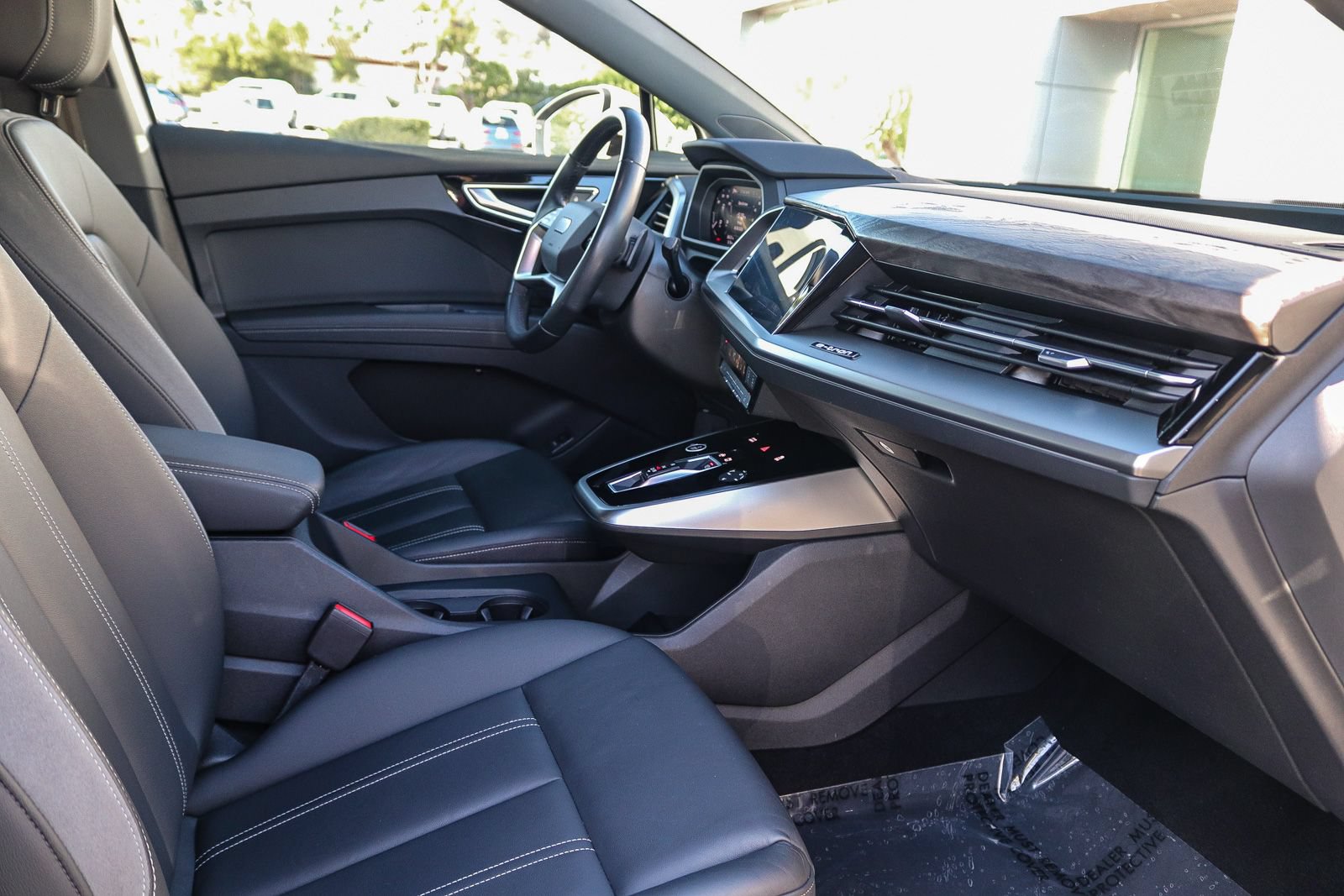 Certified 2023 Audi Q4 e-tron Premium Plus w/ Premium Plus AWD/4WD image 18
