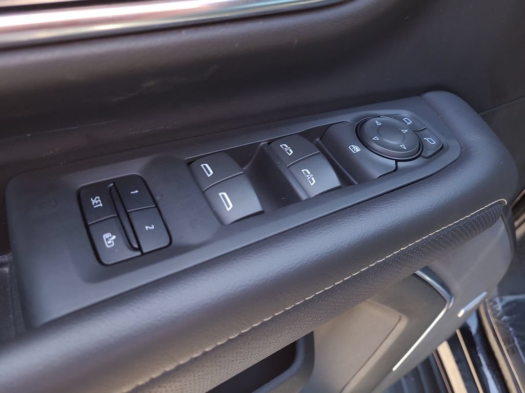 Used 2023 GMC Yukon SLT RWD image 20
