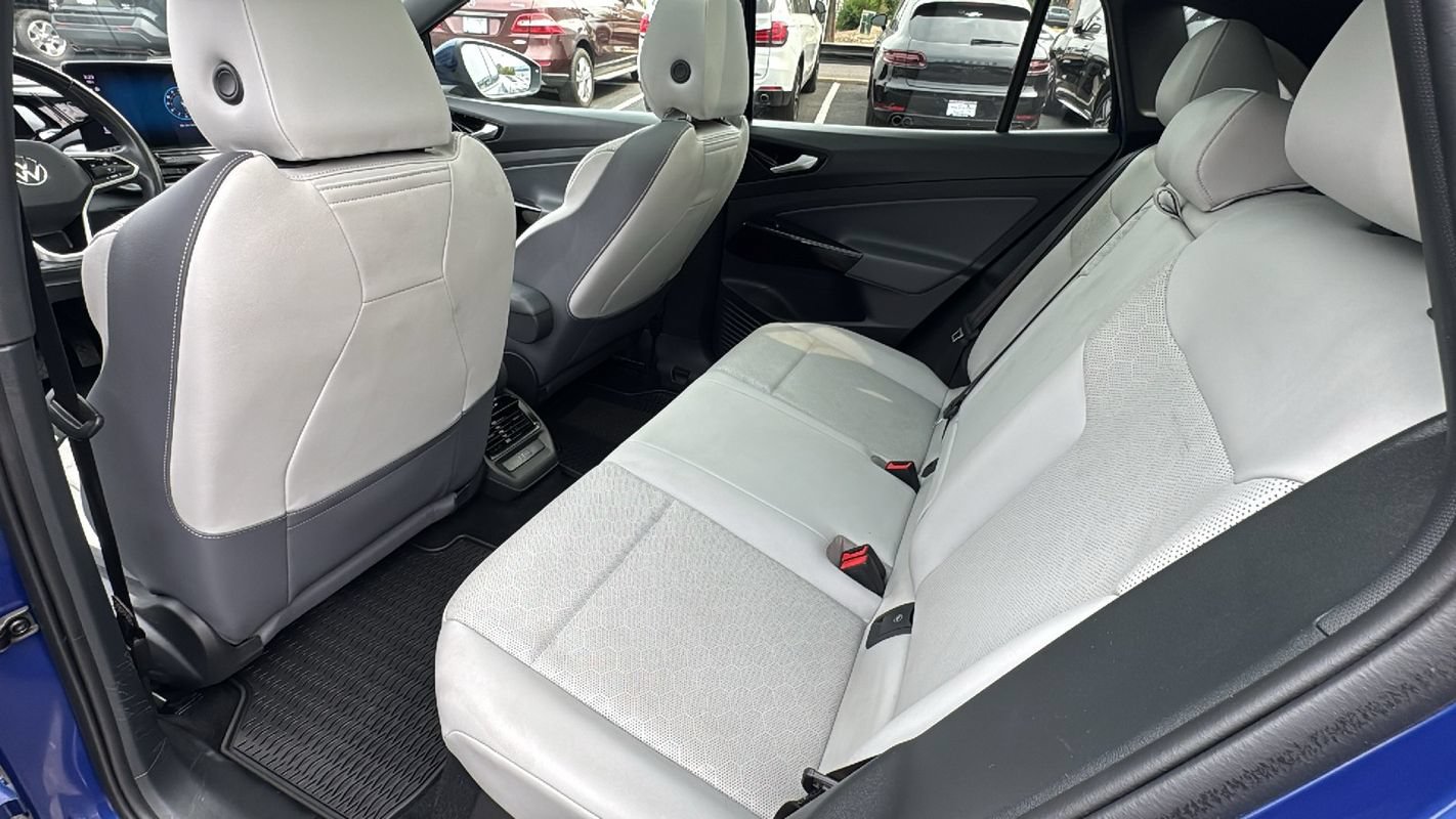 Used 2021 Volkswagen ID.4 Pro S w/ Gradient Package AWD/4WD image 14