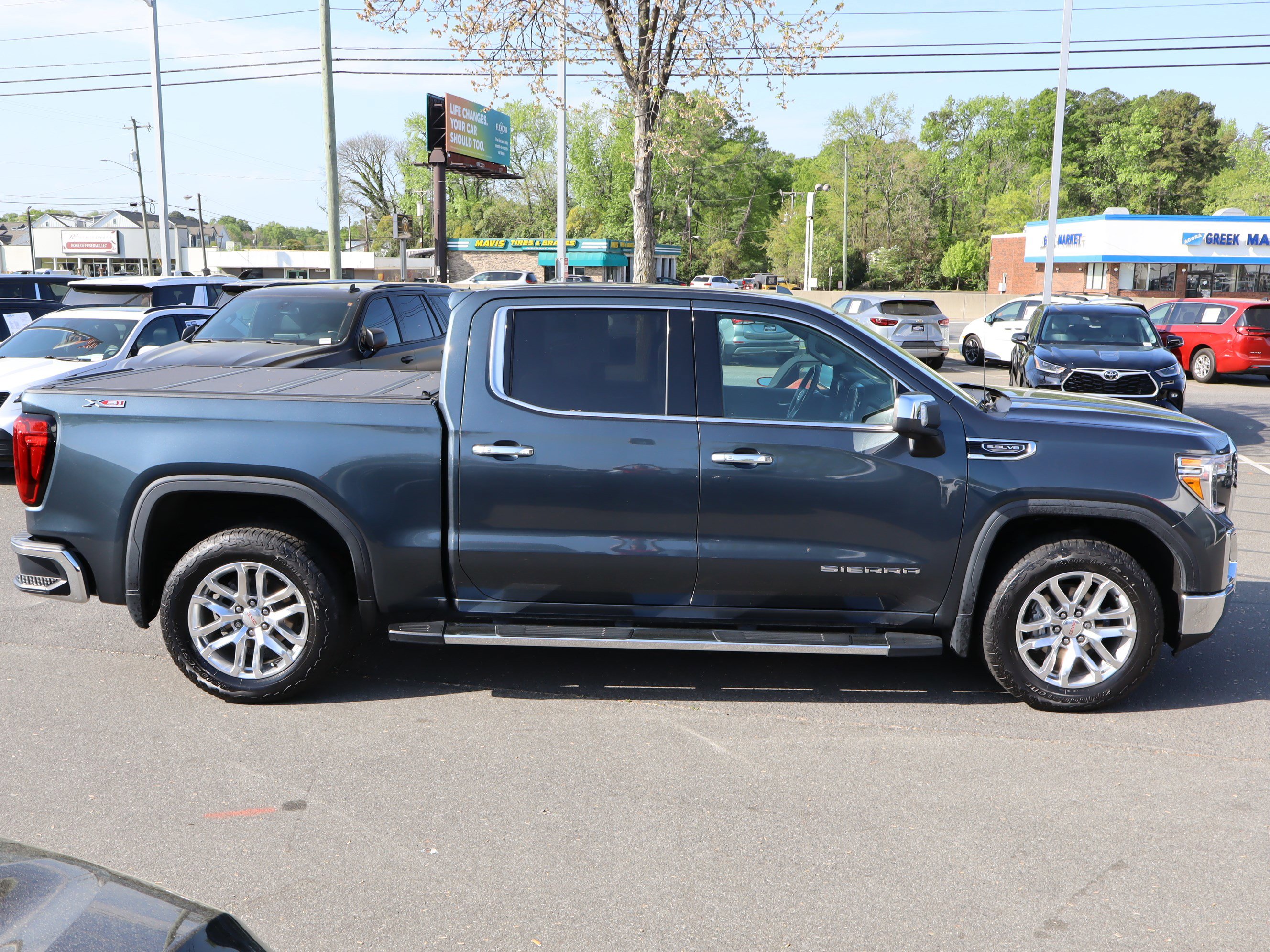 Used 2021 GMC Sierra 1500 SLT w/ SLT Premium Plus Package image 11