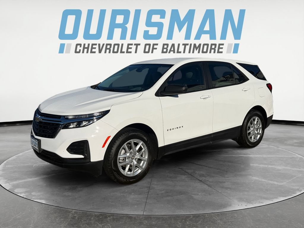 Used 2022 Chevrolet Equinox LS w/ Driver Confidence II Package FWD image 2