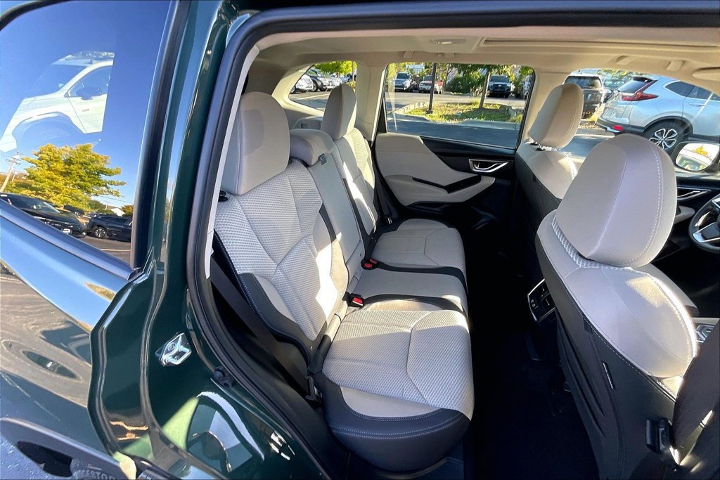 Certified 2024 Subaru Forester Premium AWD/4WD image 30