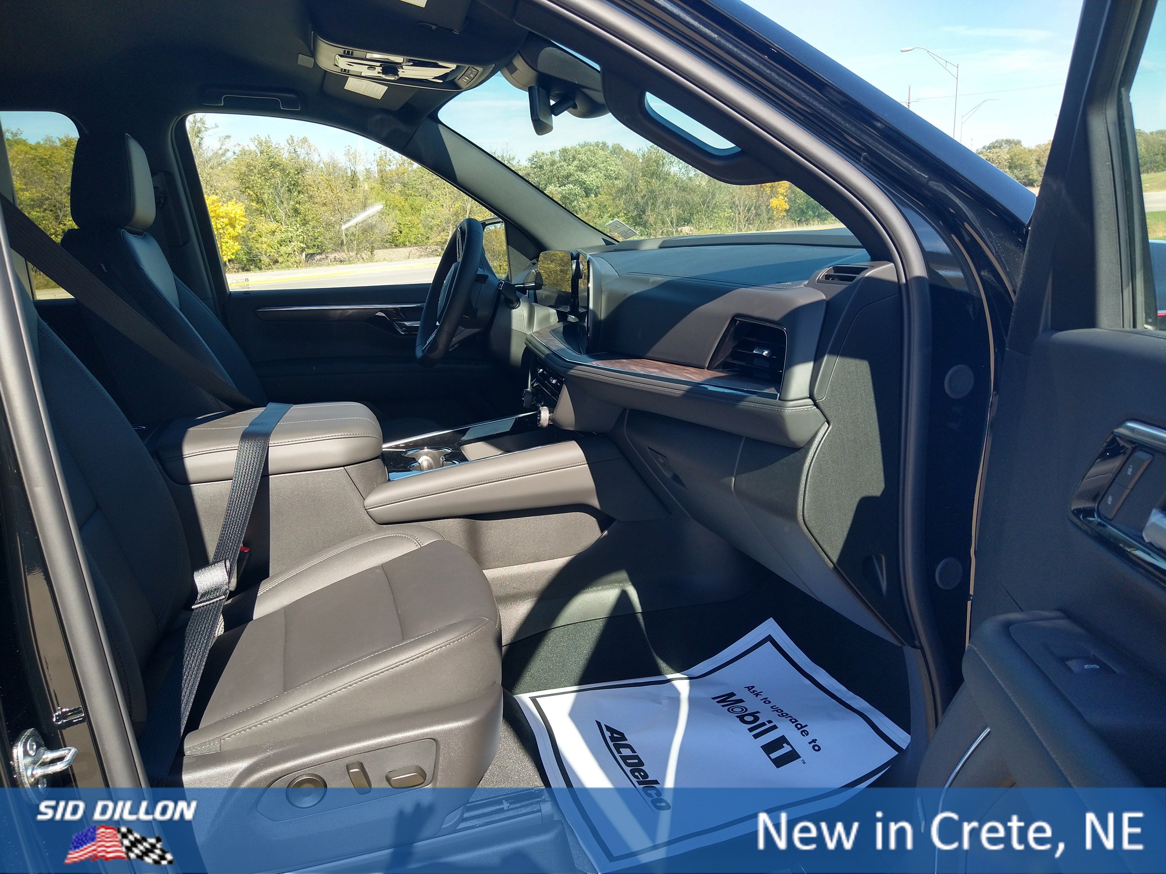 New 2026 Chevrolet Suburban Z71 image 4