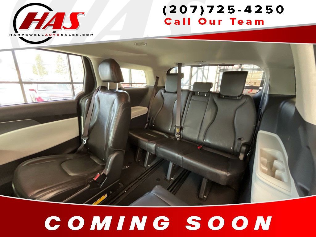Used 2022 Kia Carnival LX image 11