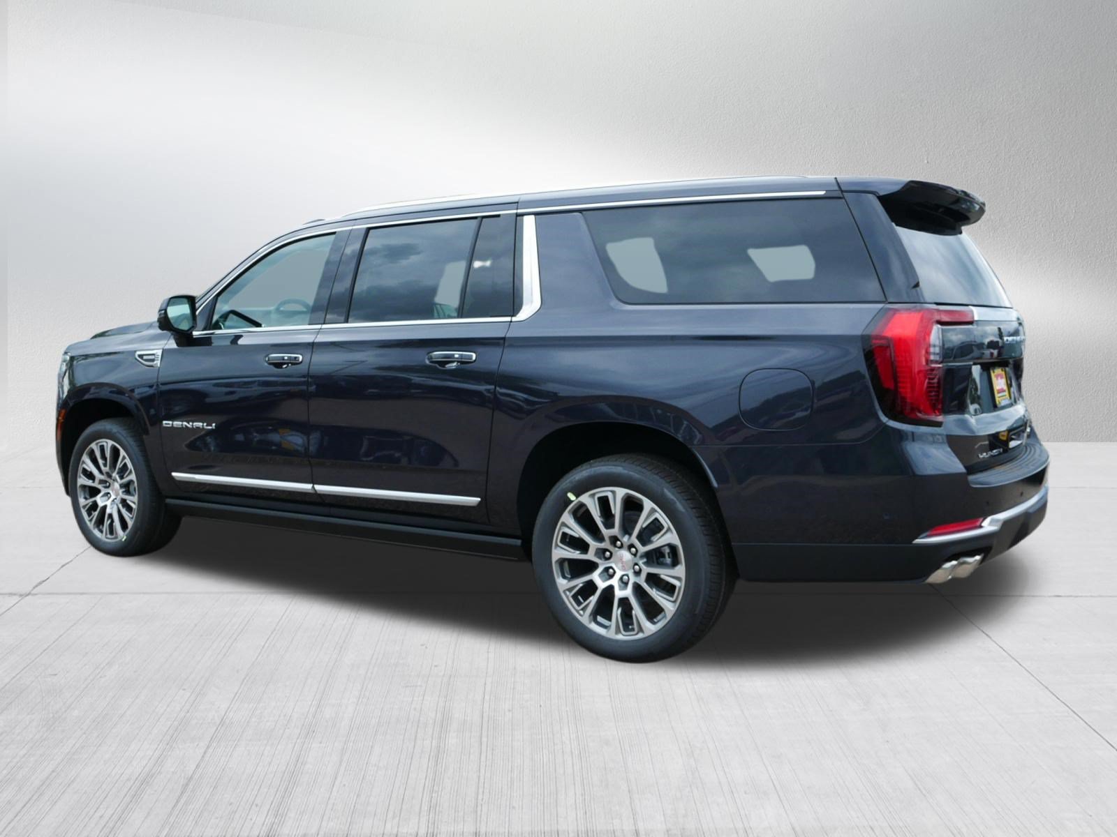New 2026 GMC Yukon XL Denali w/ Denali Reserve Package AWD/4WD video 2
