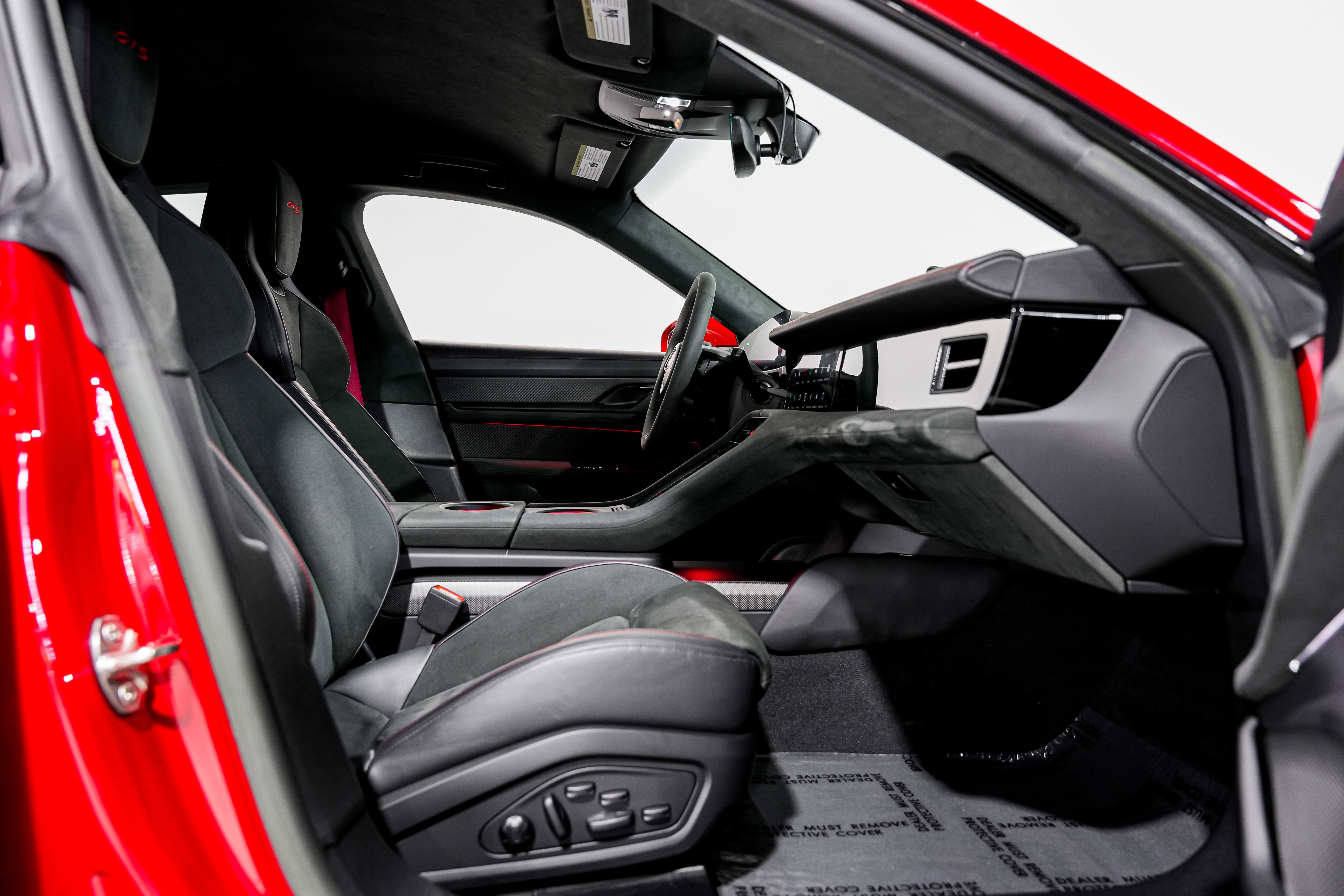 Used 2023 Porsche Taycan GTS image 27