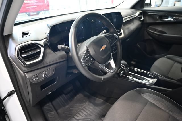 Certified 2025 Chevrolet TrailBlazer LT w/ LT Cold Weather Package FWD image 21