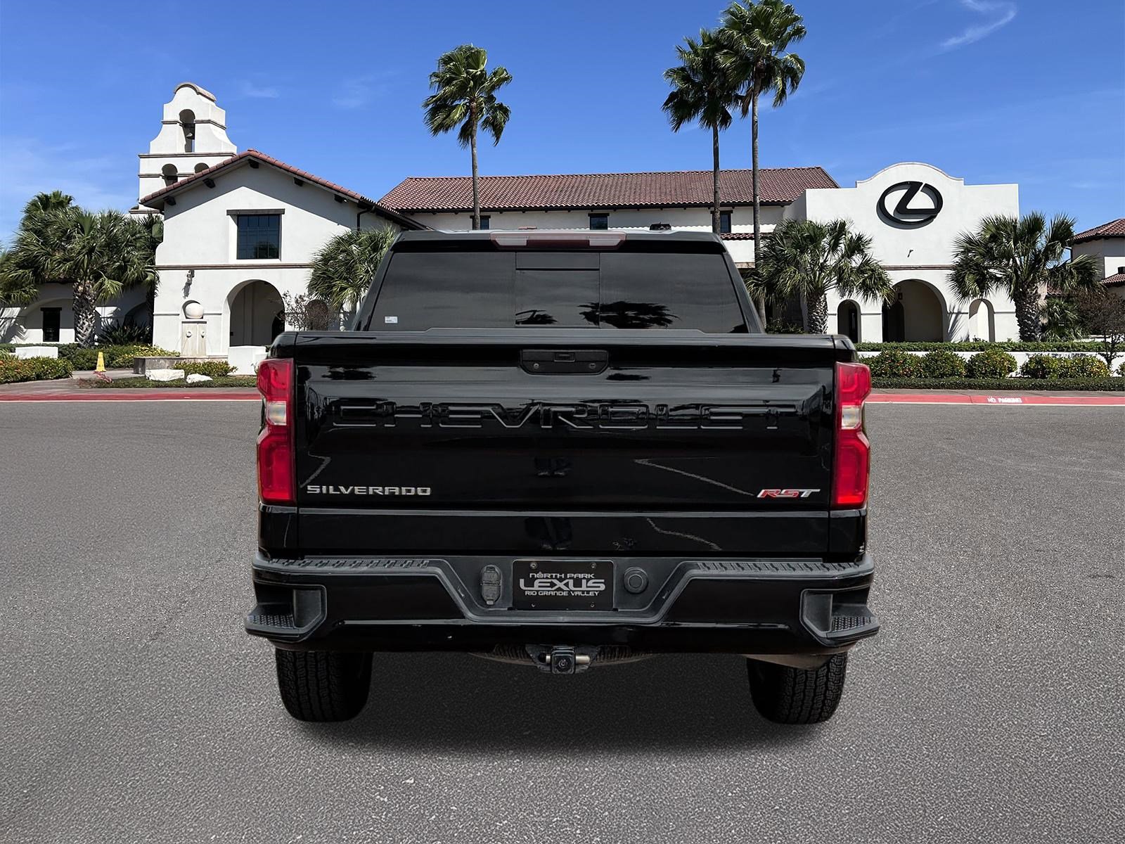 Used 2020 Chevrolet Silverado 1500 RST w/ Texas Edition RWD image 3