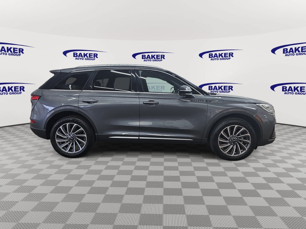 Used 2023 Lincoln Corsair Reserve w/ Equipment Group 201A AWD/4WD image 4