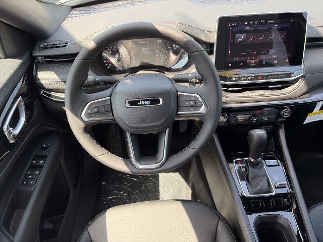 New 2026 Jeep Compass Latitude AWD/4WD image 11