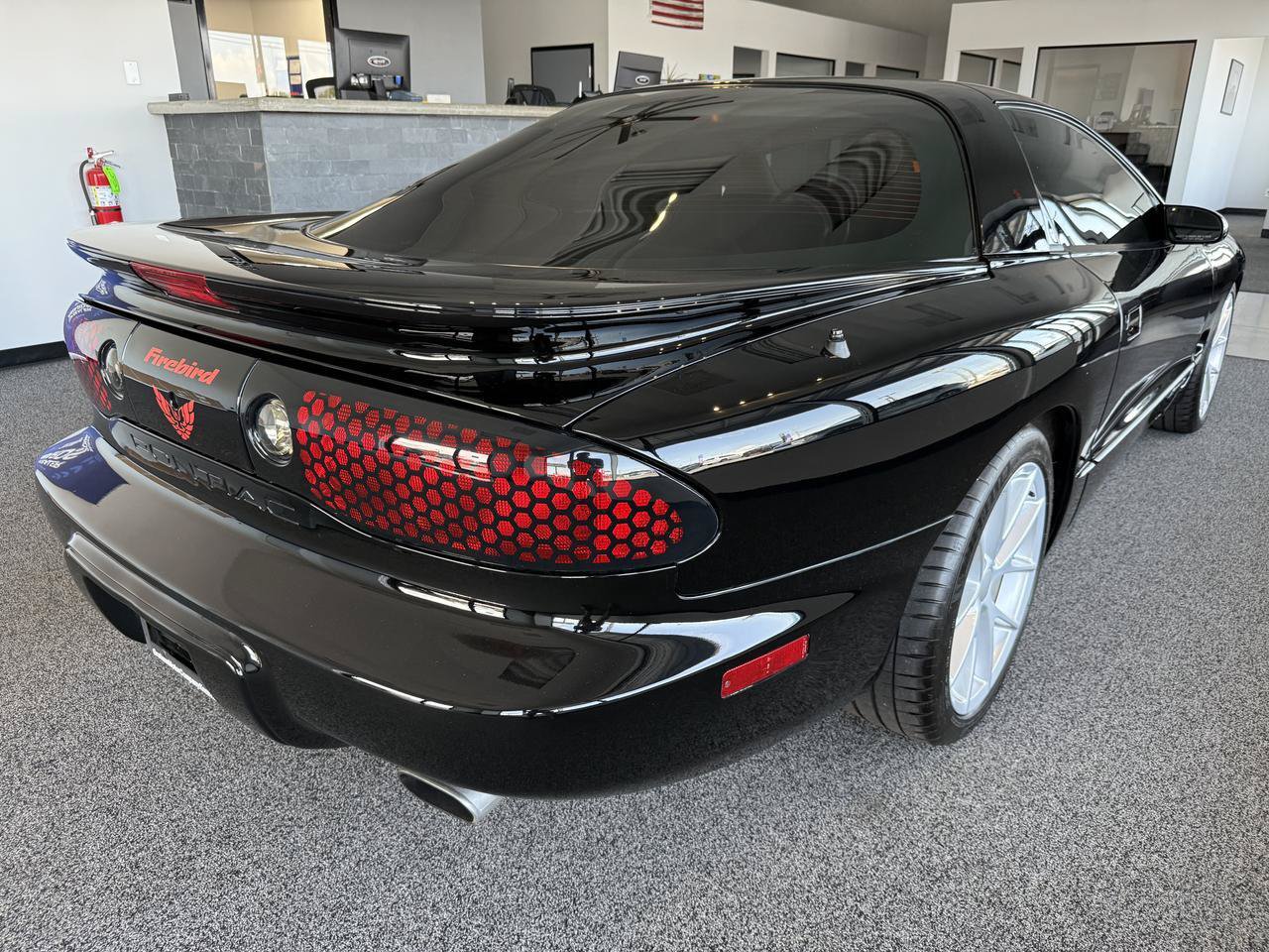 Used 1999 Pontiac Firebird Formula RWD image 7