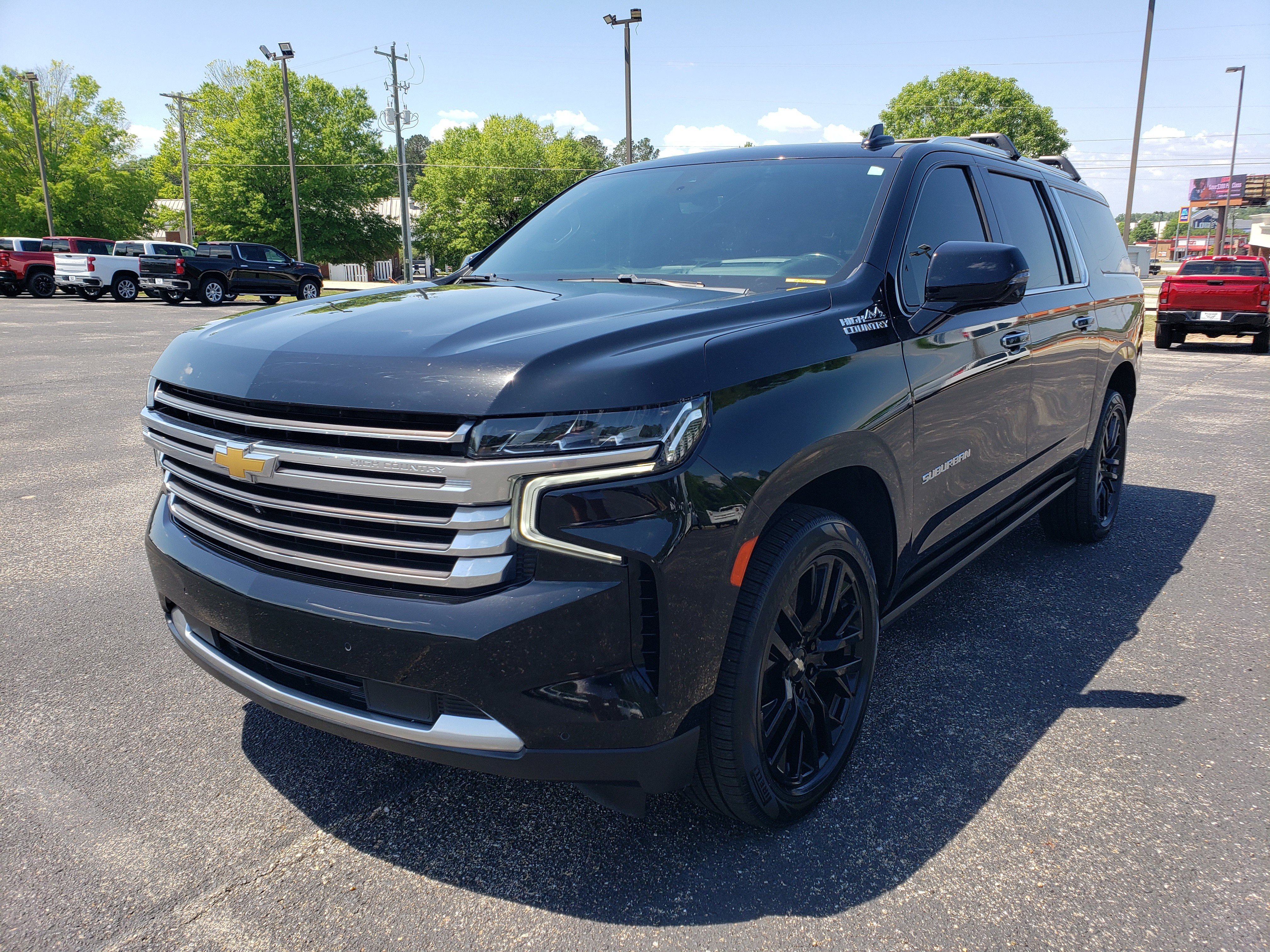 Used 2021 Chevrolet Suburban High Country image 2