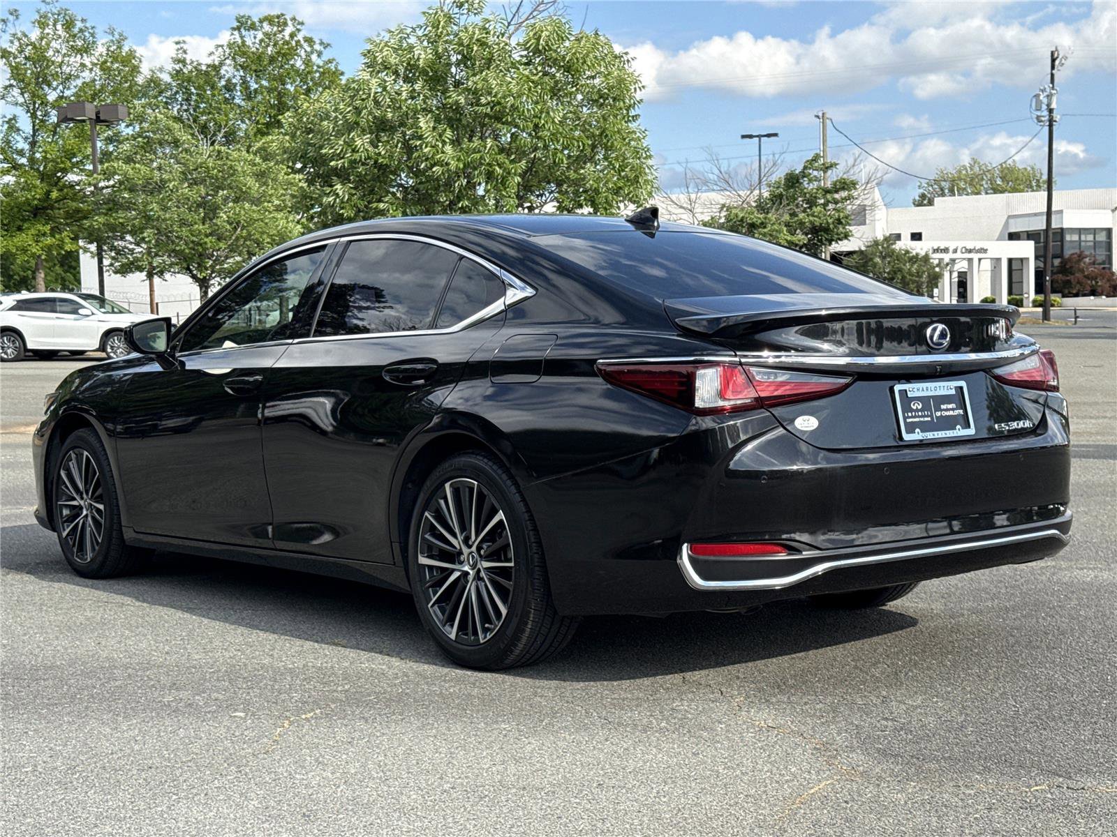 Used 2022 Lexus ES 300h w/ Premium Package FWD image 28