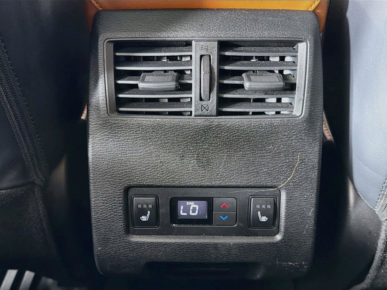 Used 2024 Mitsubishi Outlander SEL AWD/4WD image 28