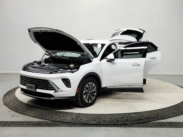 Used 2024 Buick Envision Preferred image 11