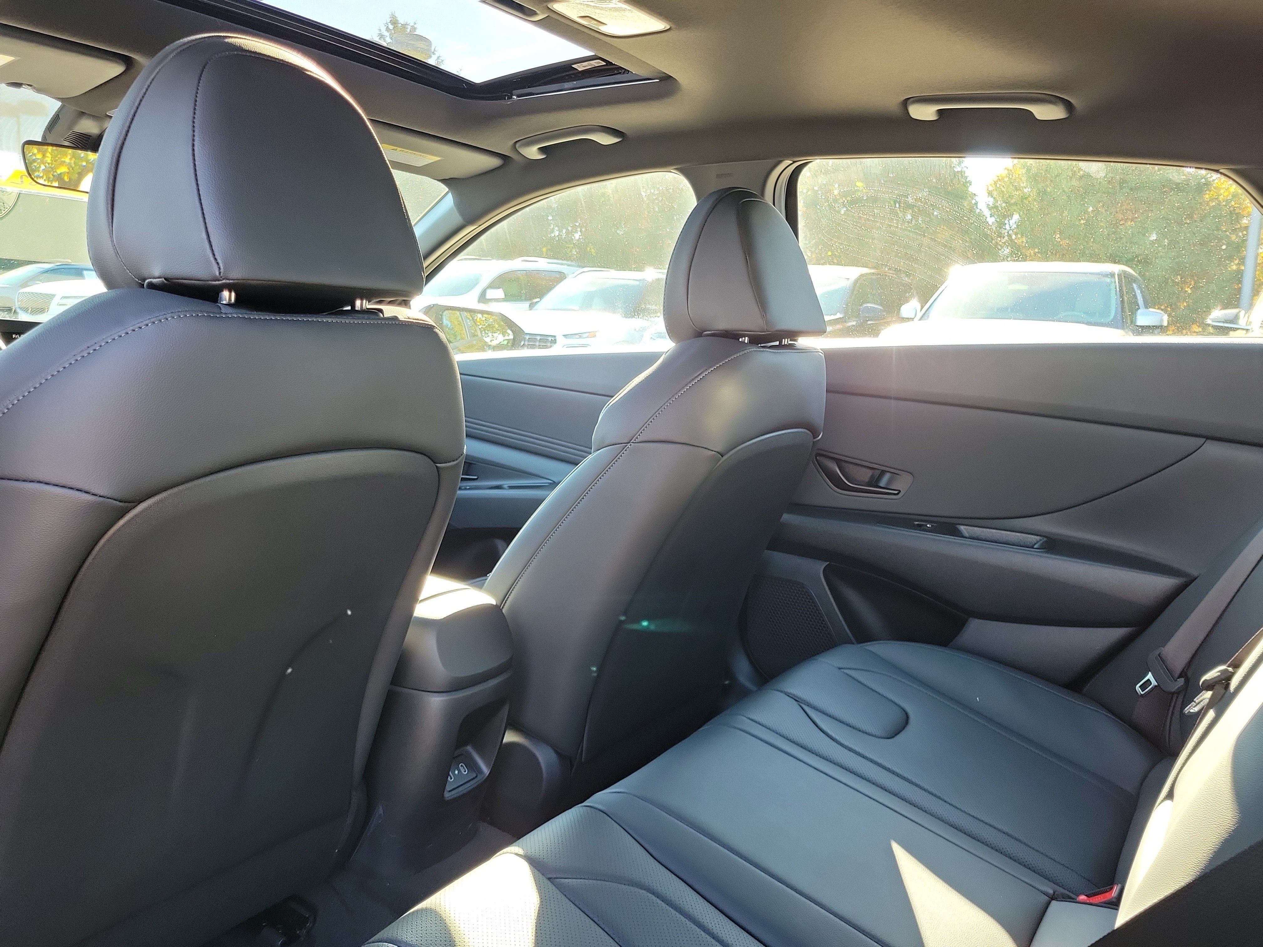 New 2026 Hyundai Elantra SEL Sport FWD image 14