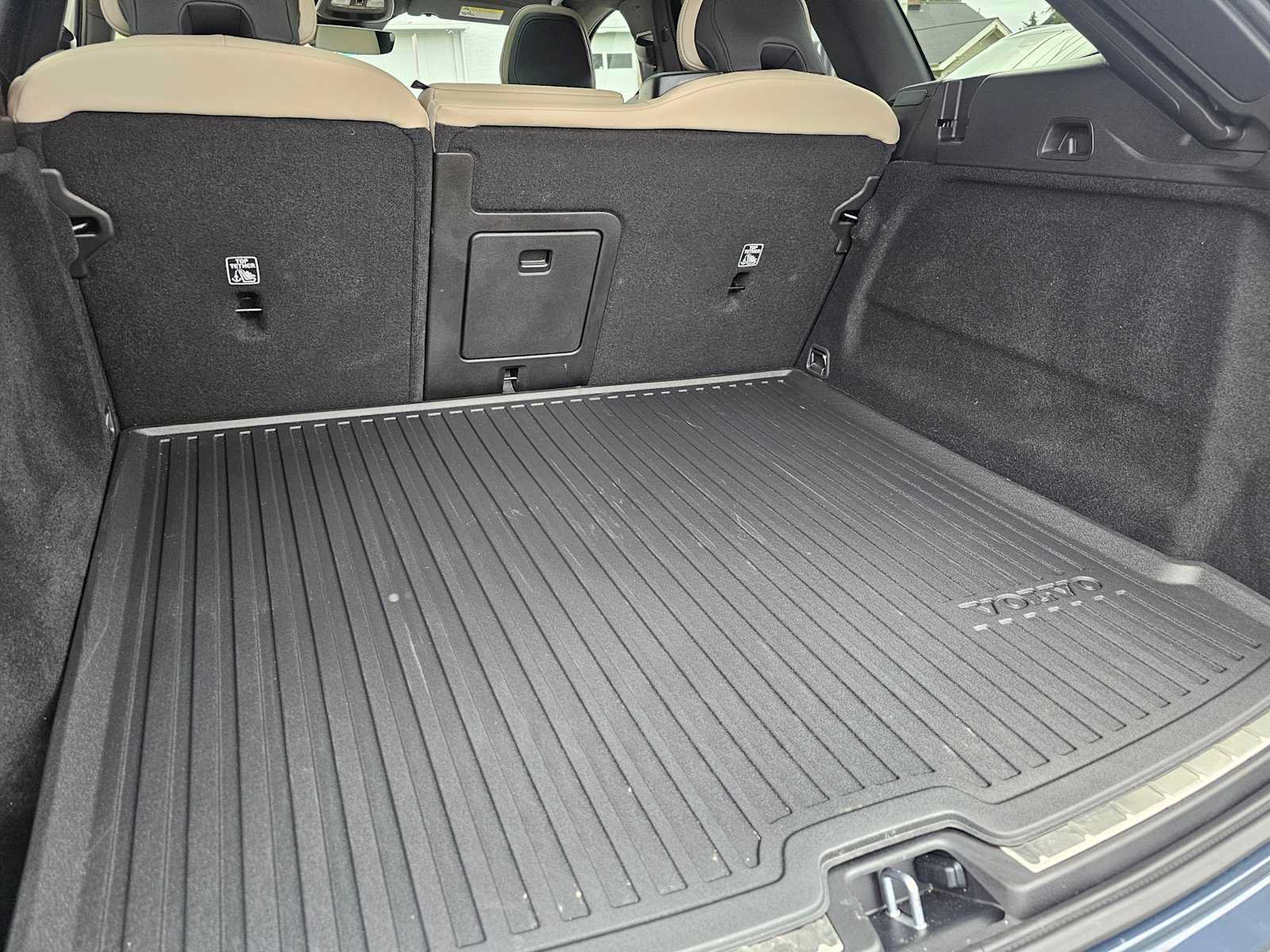 Certified 2026 Volvo XC60 B5 Plus w/ Protection Package Premier AWD/4WD image 16